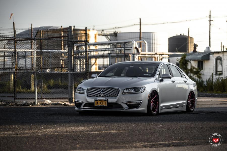  Lincoln MKZ on Vossen Wheels (CG-203) 2017 года  (фото 12 из 30)